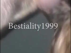 Gorda gemendo no pau do namorado canino