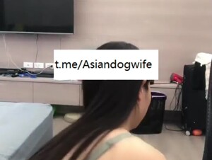 Chinese beautiful girl have fun with dog in hotel 1
