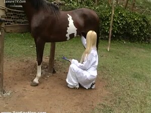 Aiumy sensational blonde coed exposes herself