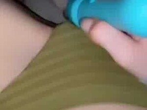 Let's play claws and toys