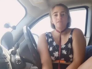 She tries it out in her car on live