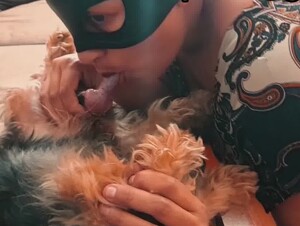 Milf blows a Lucky Puppy