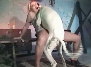 Cute young hoe banged by her dog